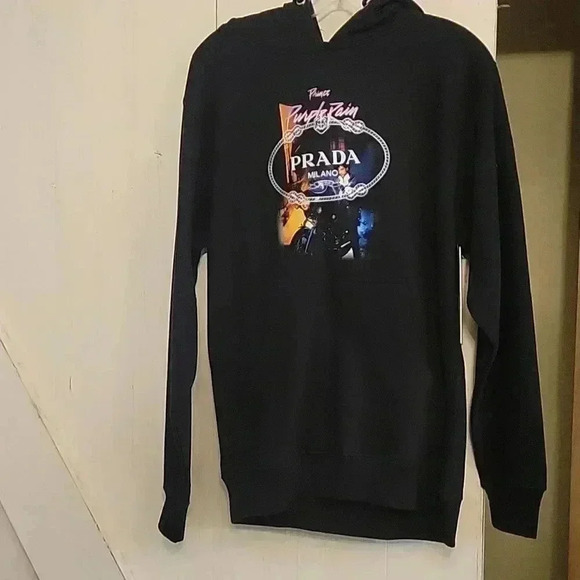 Exclusive Game Prince Hoodie - Picture 2 of 9